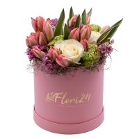 Aranjament floral cu trandafiri și lalele în cutie 2