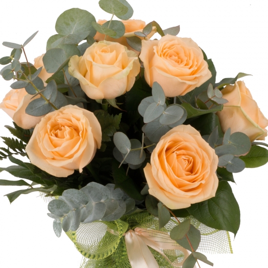 Scantei de dragoste: buchet trandafiri portocalii peach | Flori24