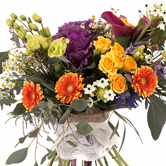 Buchet de Brasica, Cale, Ornitogalum, Minirose, Minirosa, Gerbera, Lisianthus, Clematis, Mușețel