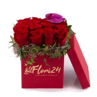 Aranjament floral din trandafiri și orhidee 2