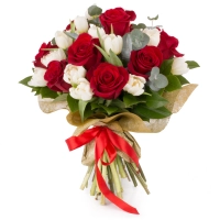 Buchet de 9, Trandafiri, Roșii, Roșu, 20, Lalele, Albe, Lalea, Verdeață 2