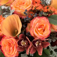 Buchet de Trandafiri, Portocalii, Cale, Cymbidium, Orhidee, Euphorbia, Viburnum, Blue, Muffin, Verde 4
