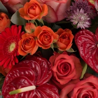 Buchet din trandafiri, gerbera și anthurium  4