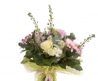 Buchet trandafiri alb , ciclam si gerebera 3