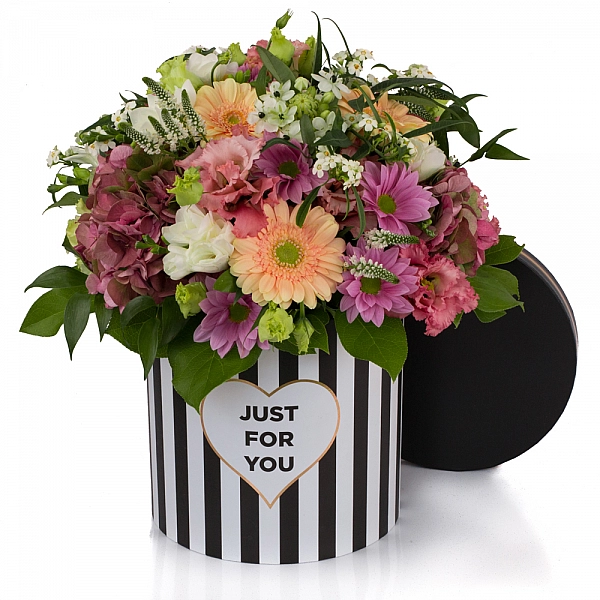 Aranjament de Gerbera, Hortensia, Lisianthus, Crizanteme, Crizantemă, Ornitogalum, Euphorbia, Frezii