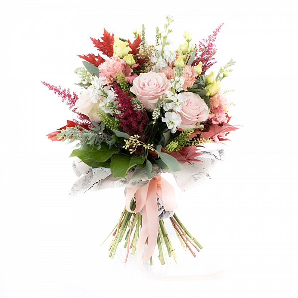 Buchet de Trandafiri, Banan, Lisianthus, Roz, Astilbe, Grena, Matthiola, Veronica, Frunze de arțar